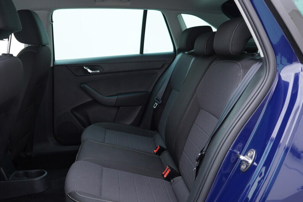 OV190V08986_32.webp_RAPID Elegance 1.6 TDI 77 kW manuál
