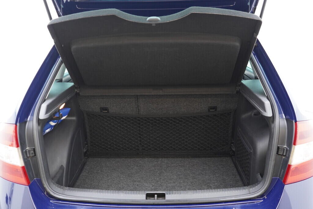 OV190V08986_33.webp_RAPID Elegance 1.6 TDI 77 kW manuál