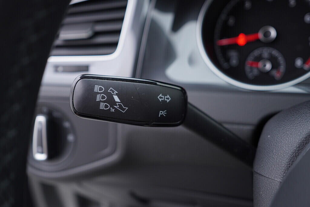 OV190V08988_25.webp_GOLF  1.0 TSI 81 kW automat
