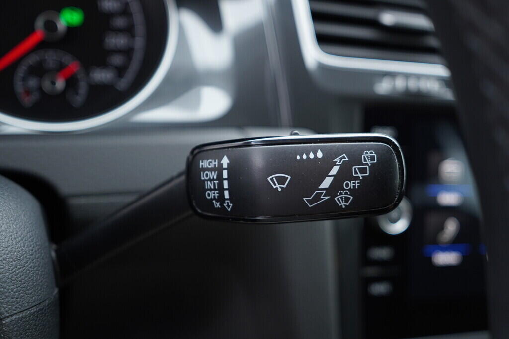 OV190V08988_26.webp_GOLF  1.0 TSI 81 kW automat
