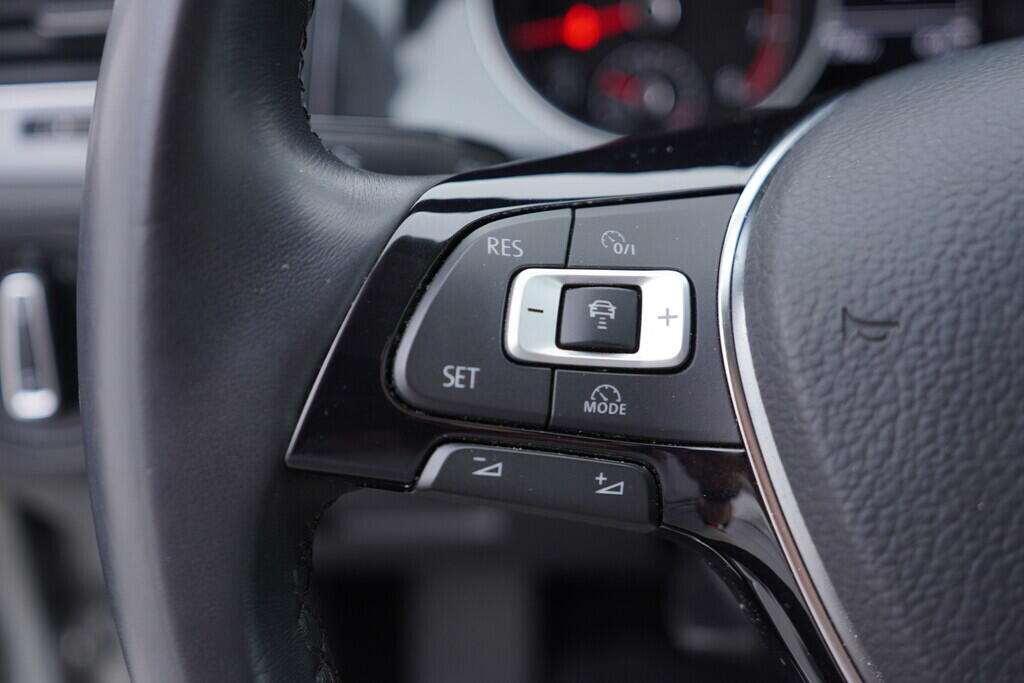 OV190V08988_27.webp_GOLF  1.0 TSI 81 kW automat