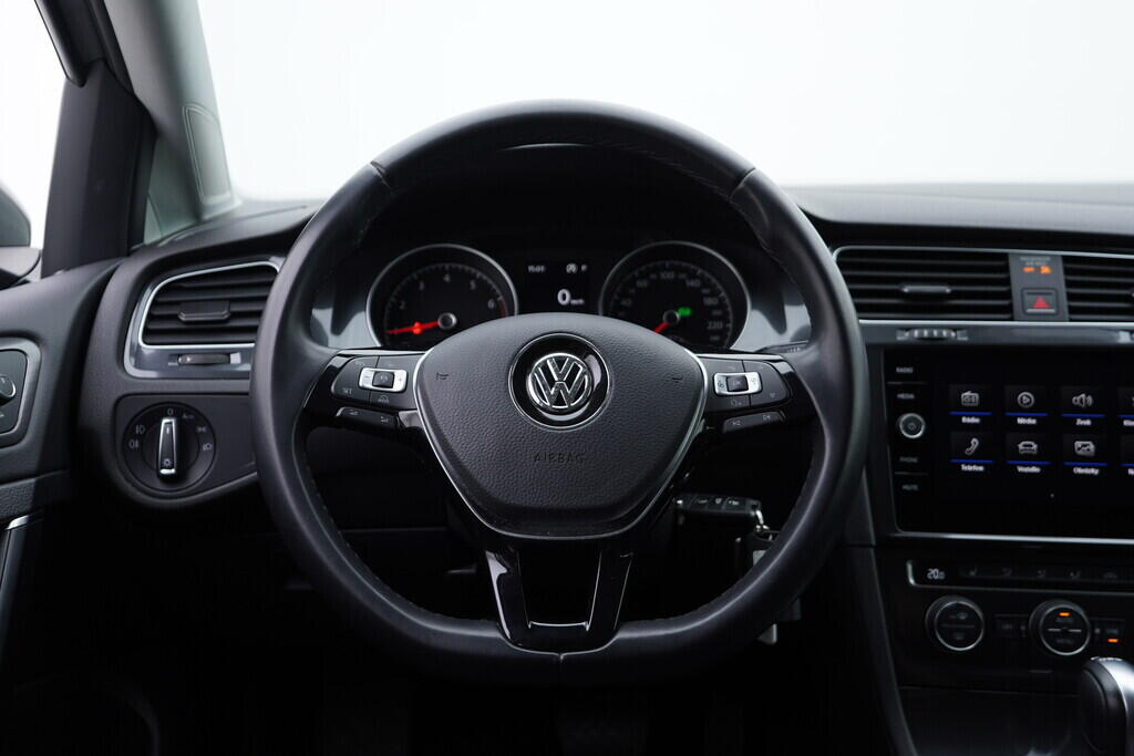OV190V08988_30.webp_GOLF  1.0 TSI 81 kW automat