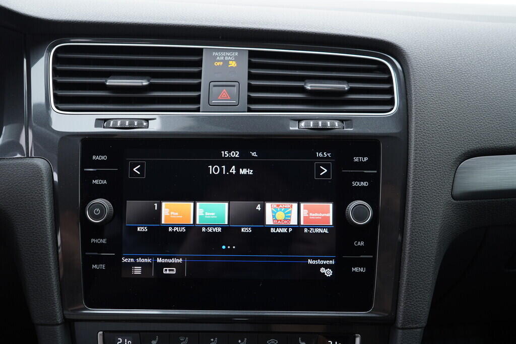 OV190V08988_32.webp_GOLF  1.0 TSI 81 kW automat