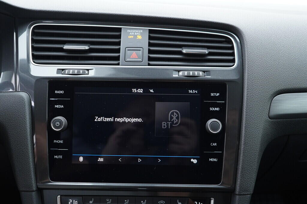 OV190V08988_33.webp_GOLF  1.0 TSI 81 kW automat