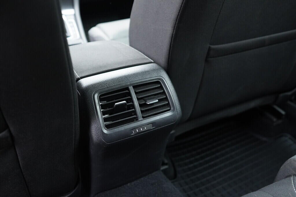 OV190V08988_40.webp_GOLF  1.0 TSI 81 kW automat