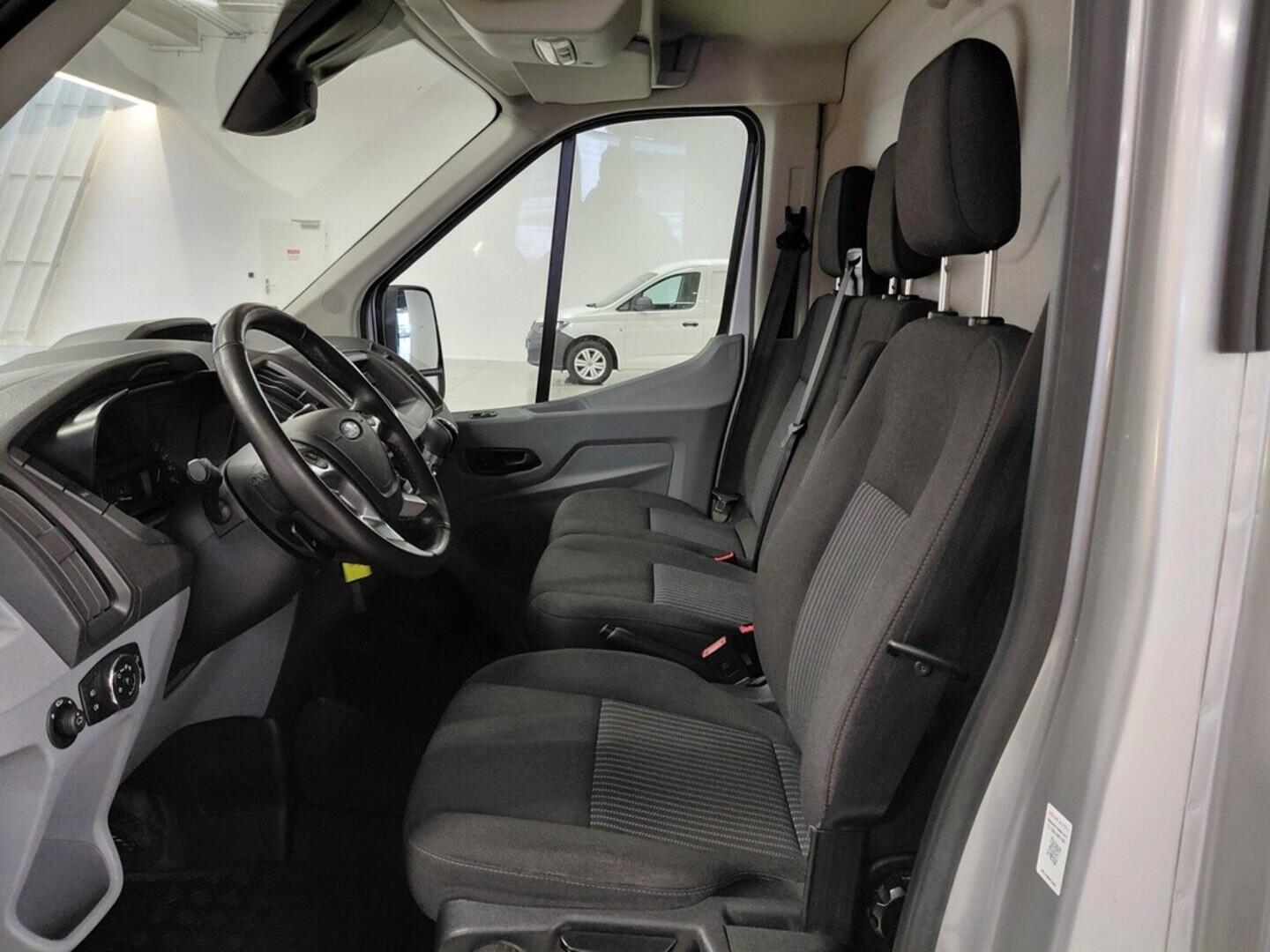 OV190V08989_19.webp_TRANSIT Trend  2.0  96 kW manuál, DPH