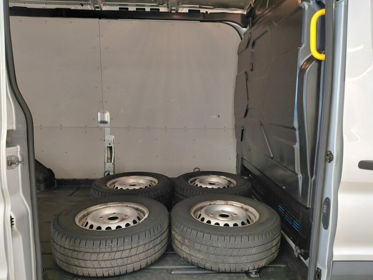 OV190V08989_26.webp_TRANSIT Trend  2.0  96 kW manuál, DPH