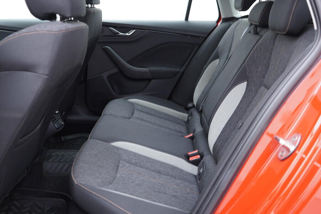 OV190V08992_38.webp_KAMIQ Style 1.0 TSI 85 kW manuál, DPH