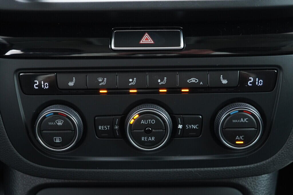 OV190V08994_32.webp_ALHAMBRA Xcellence 1.4 TSI 110 kW automat