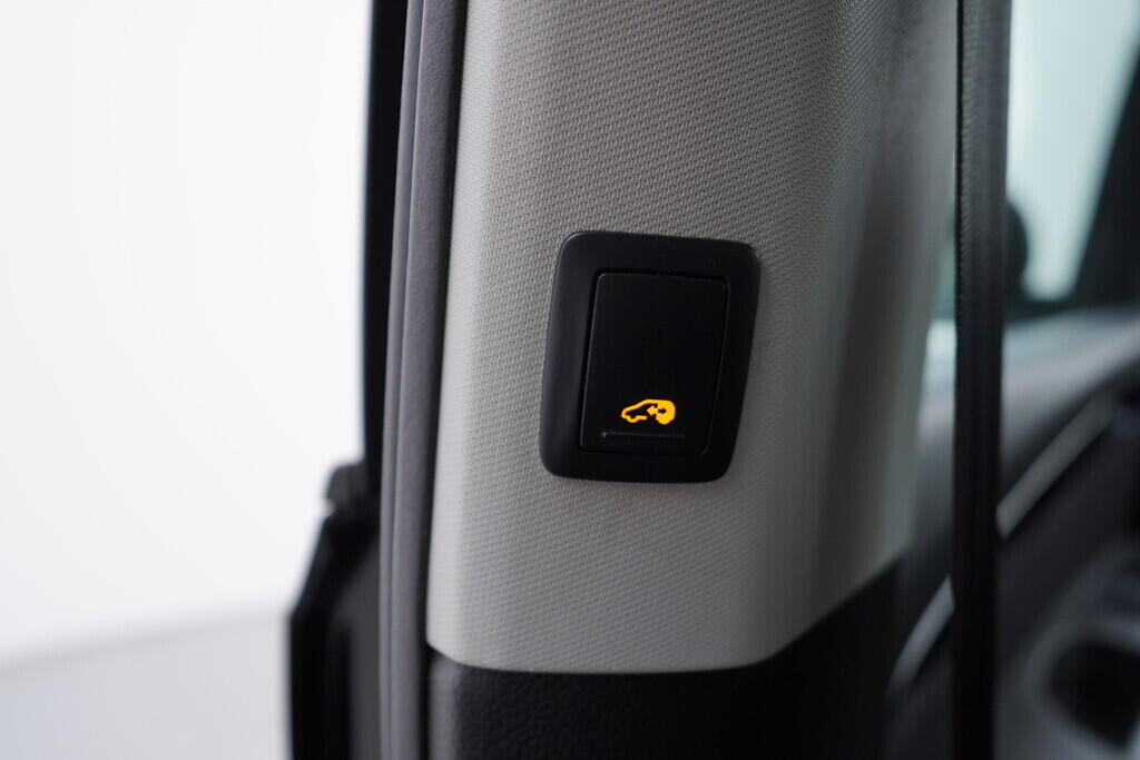 OV190V08994_38.webp_ALHAMBRA Xcellence 1.4 TSI 110 kW automat