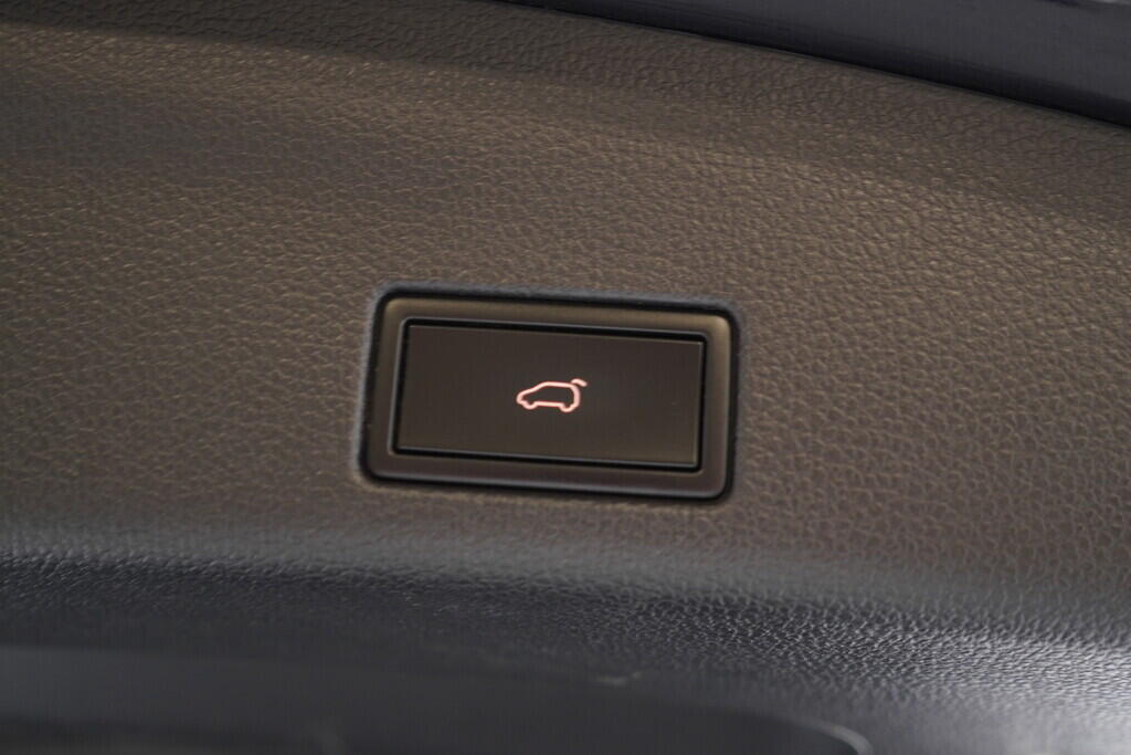 OV190V08994_40.webp_ALHAMBRA Xcellence 1.4 TSI 110 kW automat