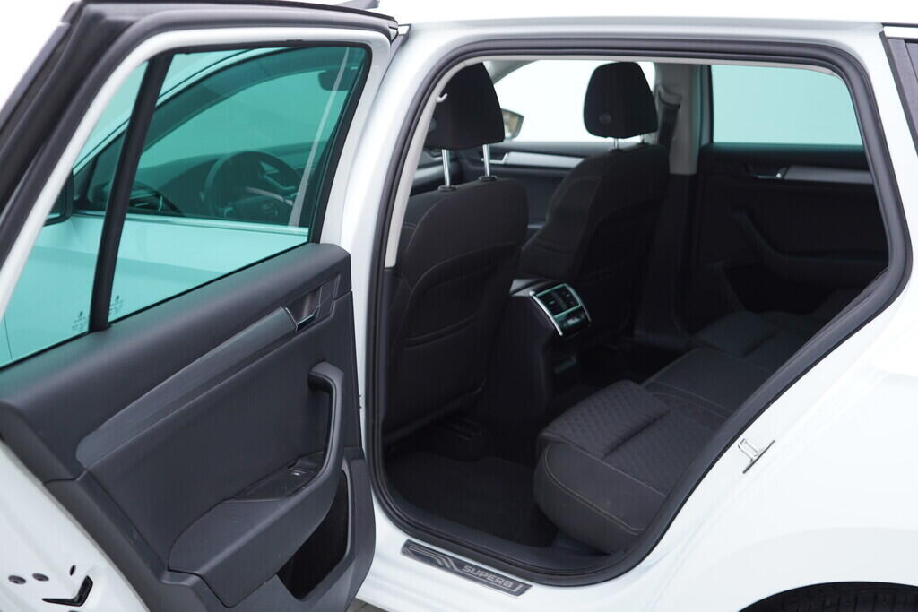 OV190V08997_36.webp_SUPERB Style 2.0 TDI 110 kW automat