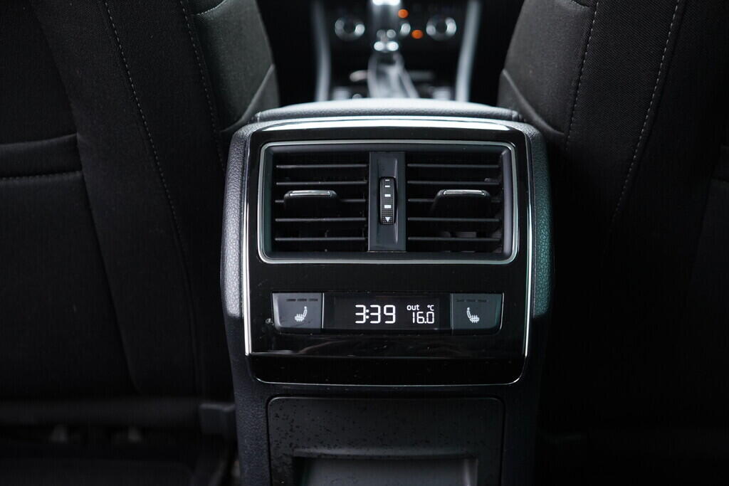 OV190V08997_37.webp_SUPERB Style 2.0 TDI 110 kW automat