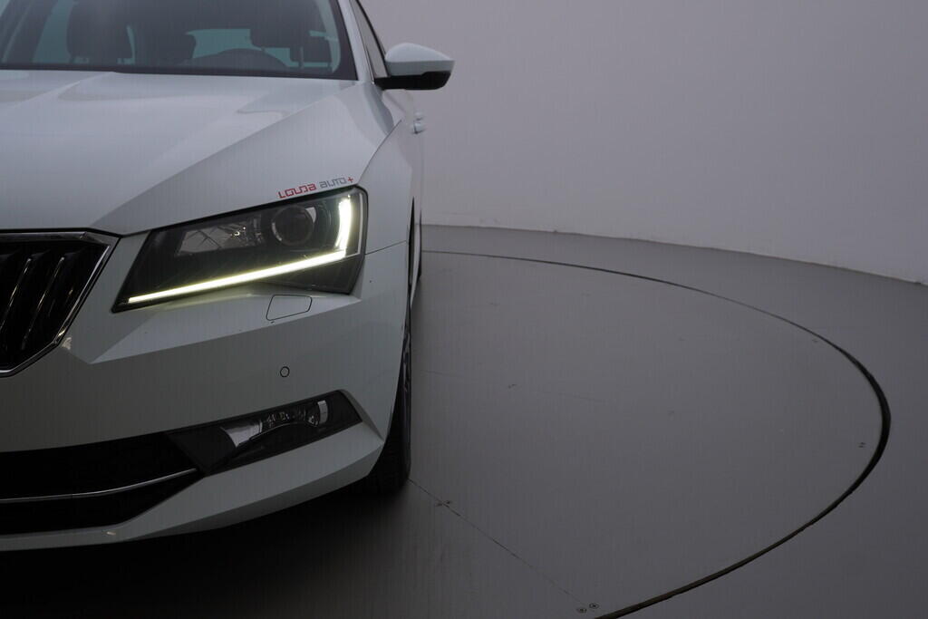 OV190V08997_44.webp_SUPERB Style 2.0 TDI 110 kW automat