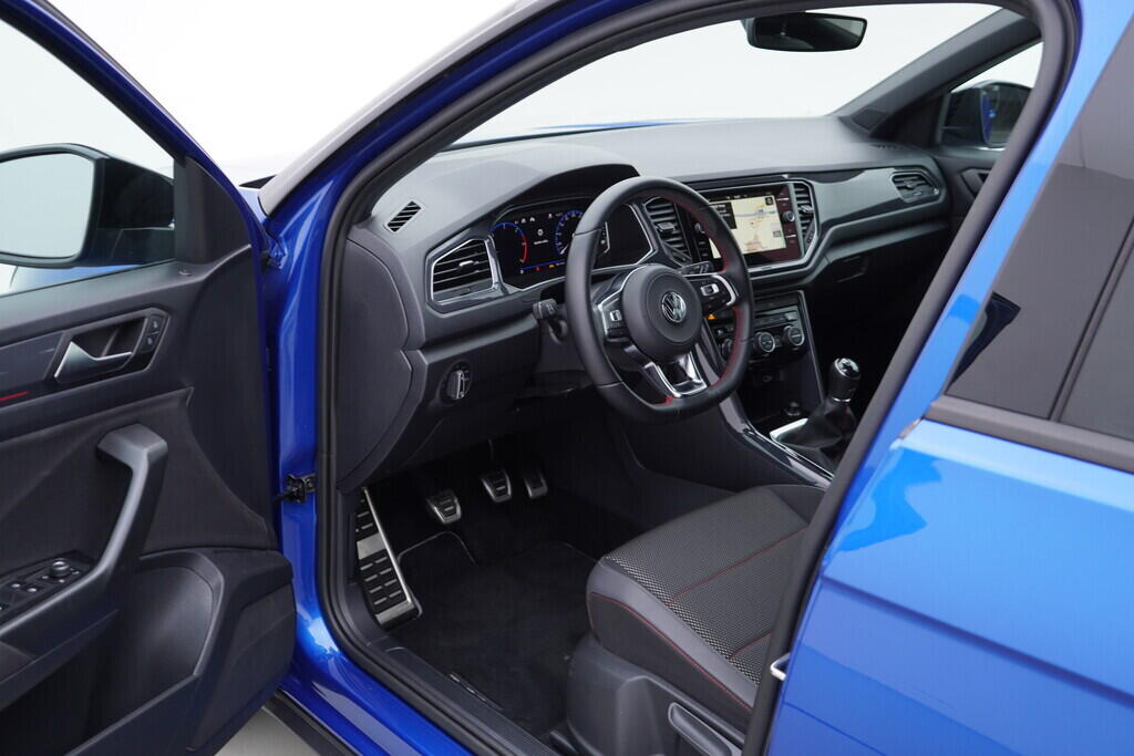 OV190V09008_18.webp_T-ROC Sport 2.0 TDI 110 kW manuál