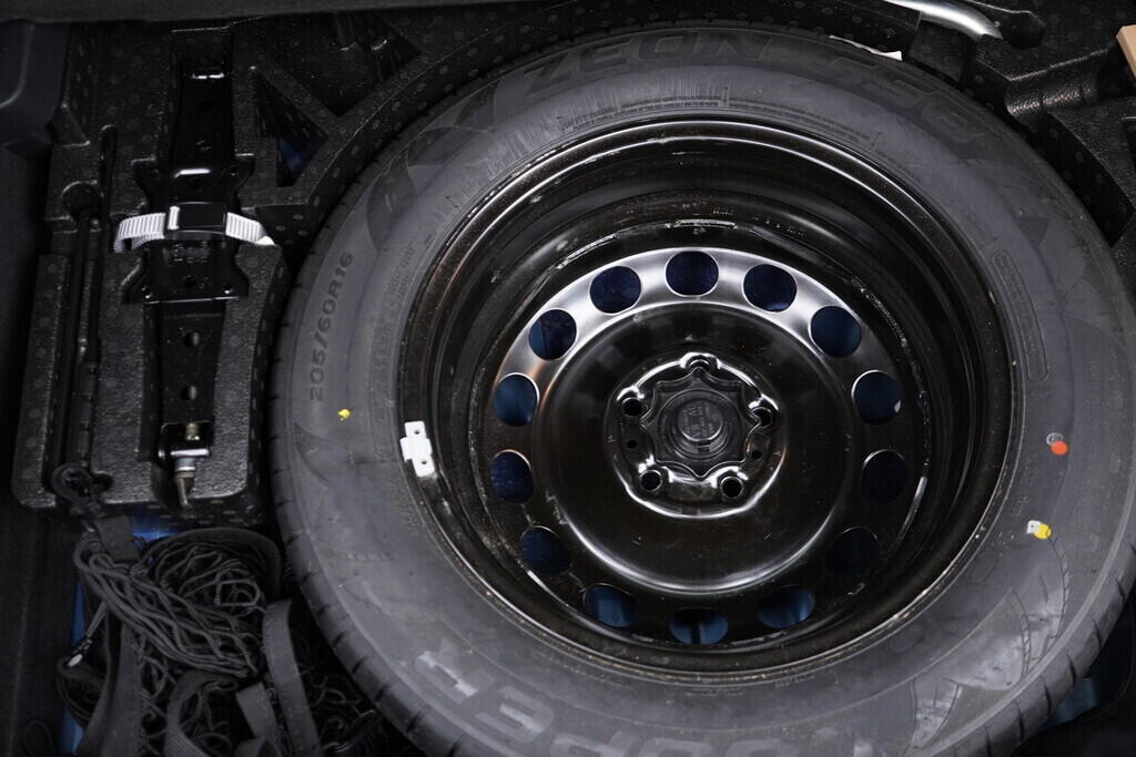 OV190V09008_41.webp_T-ROC Sport 2.0 TDI 110 kW manuál