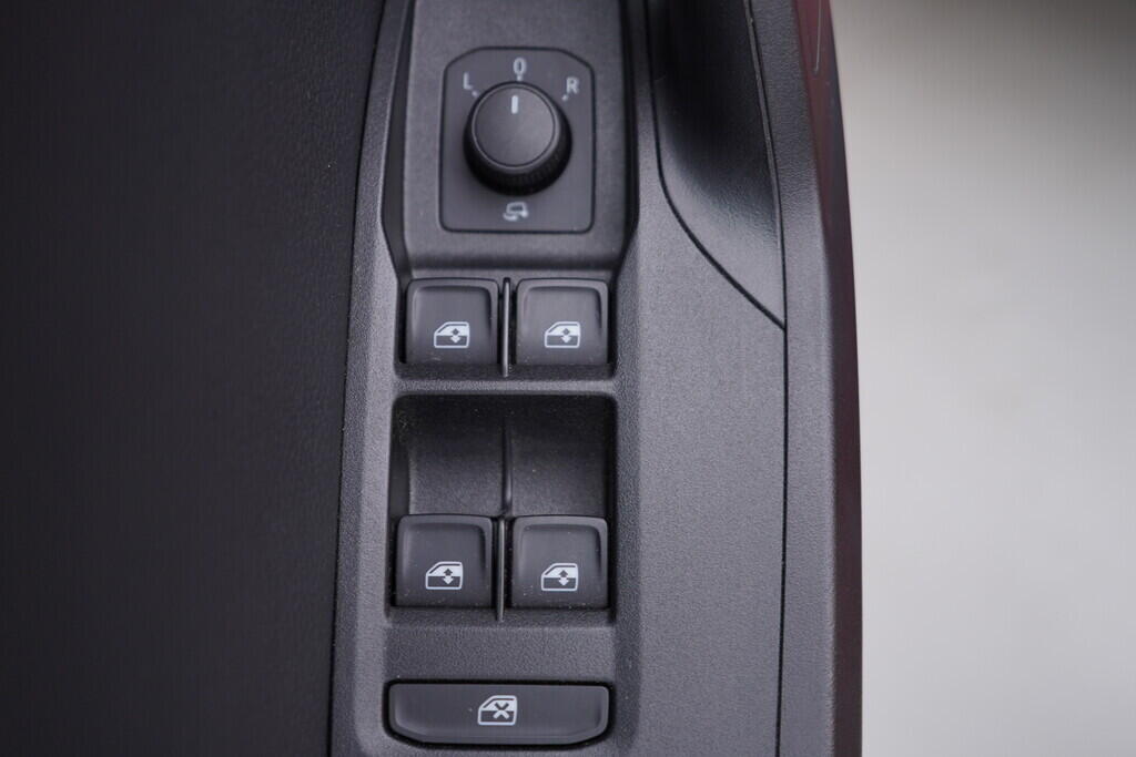 OV190V09011_20.webp_ARONA Xperience 1.0 TSI 81 kW automat, DPH