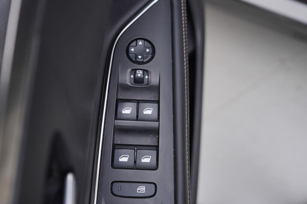 OV190V09014_20.webp_5008 GT-LINE 1.6  133 kW automat, DPH