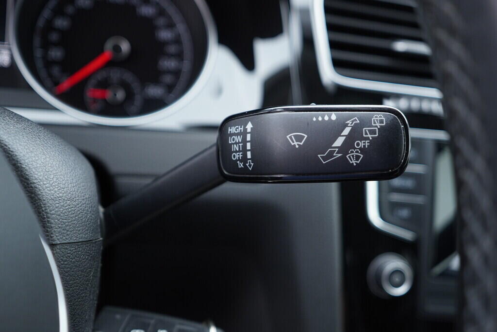 OV190V09017_25.webp_GOLF Highline 1.4 TSI 92 kW manuál