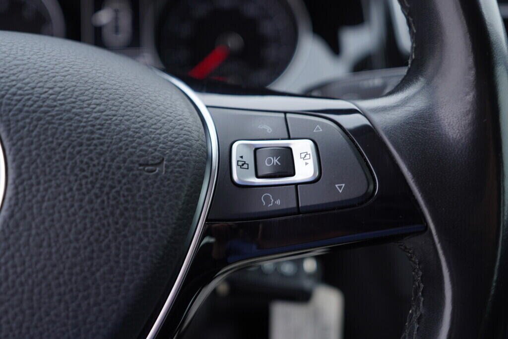 OV190V09017_27.webp_GOLF Highline 1.4 TSI 92 kW manuál