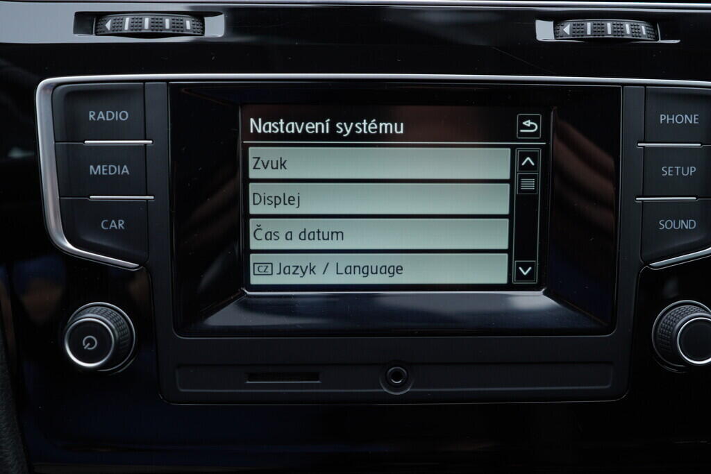 OV190V09017_33.webp_GOLF Highline 1.4 TSI 92 kW manuál