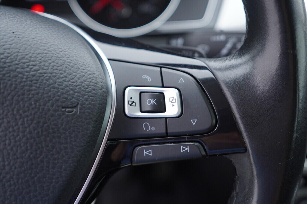 OV190V09026_27.webp_PASSAT Highline 2.0 TDI 110 kW automat