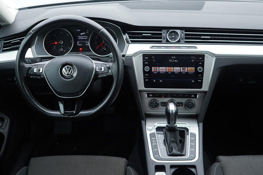 OV190V09026_29.webp_PASSAT Highline 2.0 TDI 110 kW automat