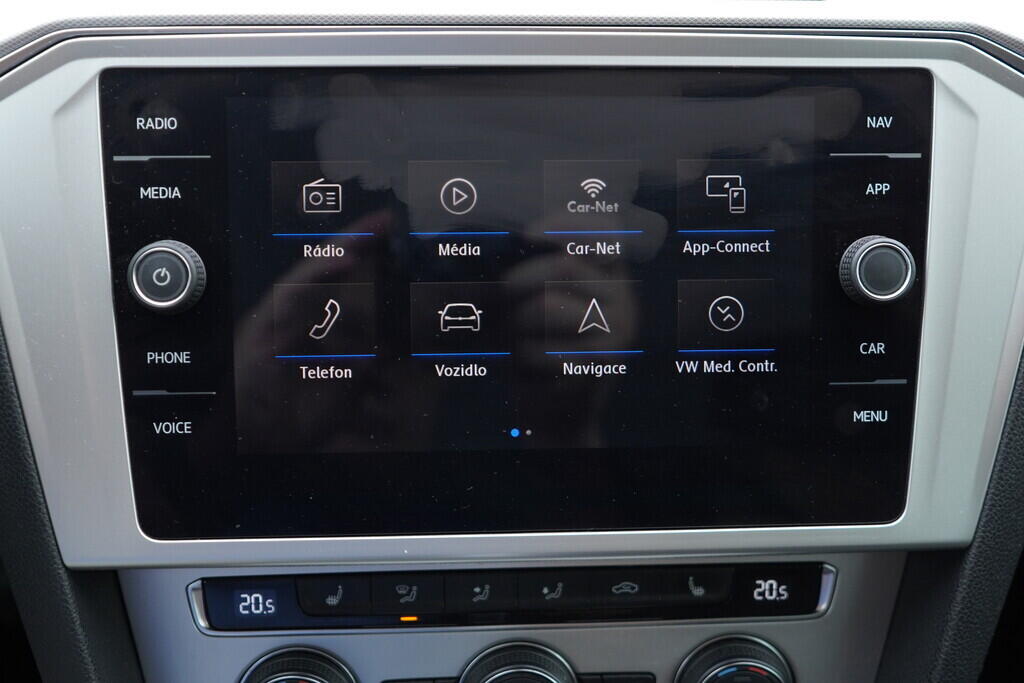 OV190V09026_32.webp_PASSAT Highline 2.0 TDI 110 kW automat
