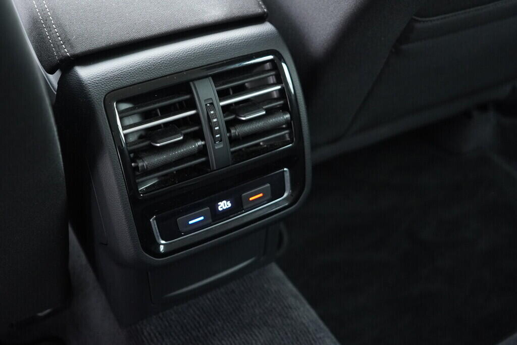 OV190V09026_40.webp_PASSAT Highline 2.0 TDI 110 kW automat