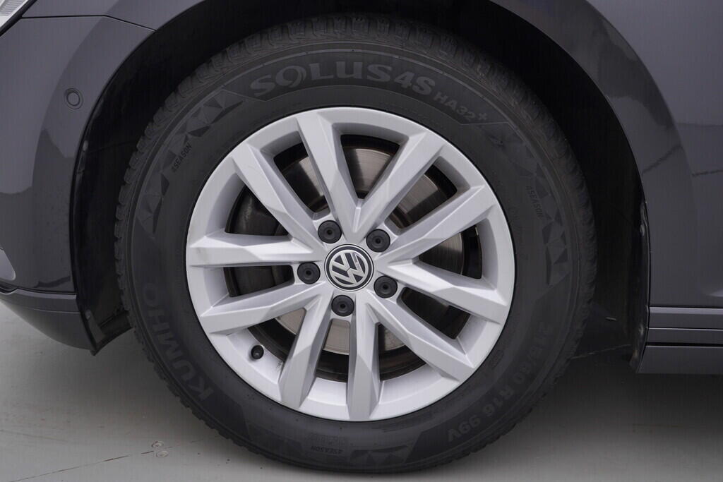 OV190V09026_45.webp_PASSAT Highline 2.0 TDI 110 kW automat