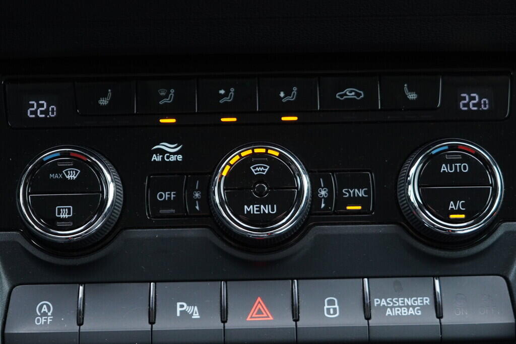 OV190V09028_33.webp_KAROQ Style 1.5 TSI 110 kW automat