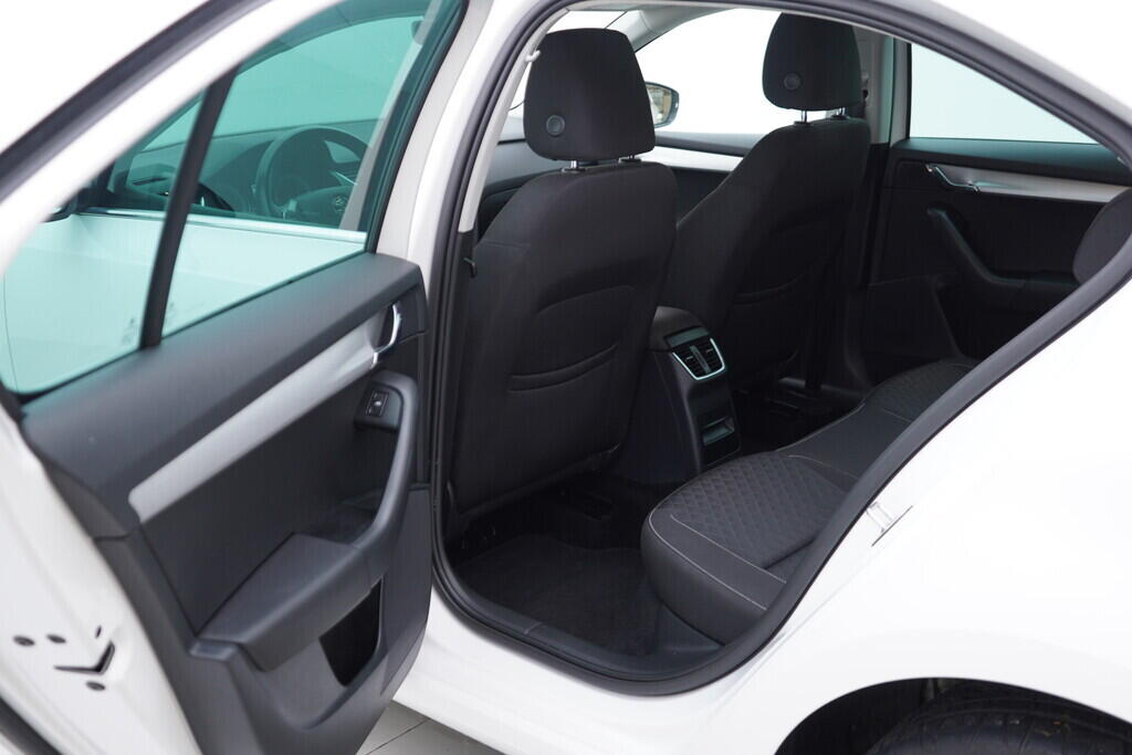 OV190V09029_35.webp_OCTAVIA Drive 1.4 TSI 110 kW automat