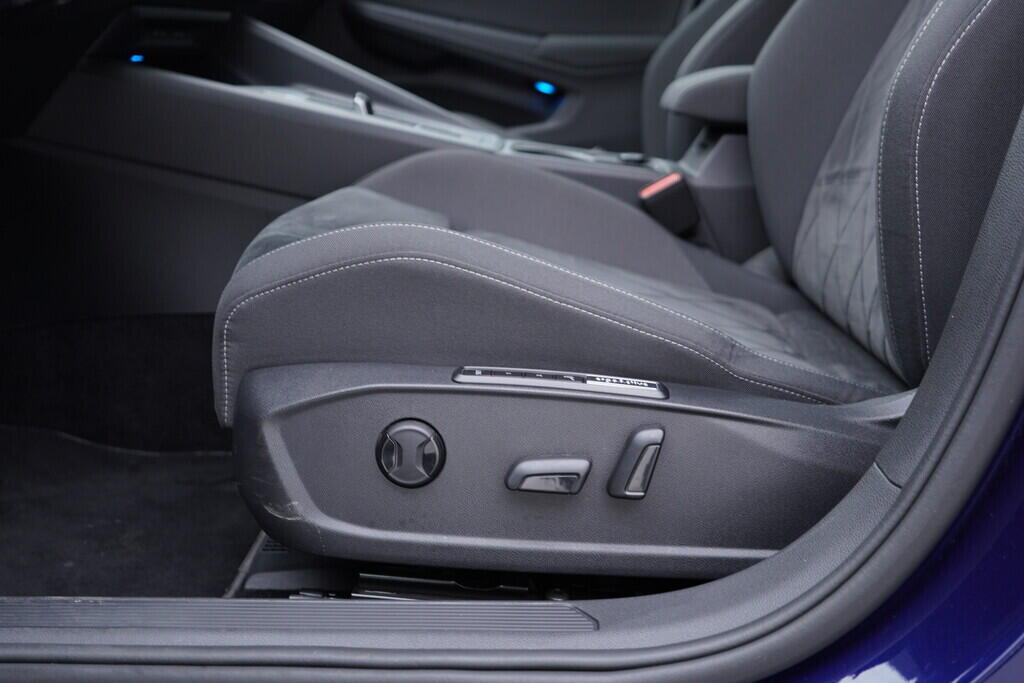 OV190V09031_22.webp_GOLF Style  eTSI 1.5 TSI 110 kW automat