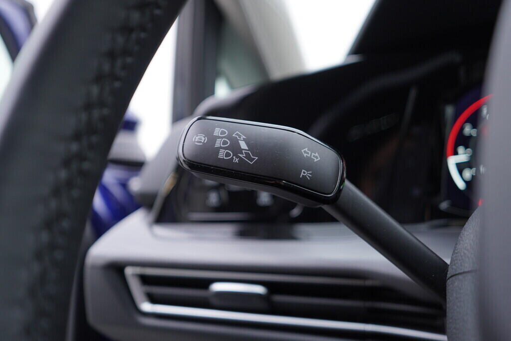 OV190V09031_24.webp_GOLF Style  eTSI 1.5 TSI 110 kW automat