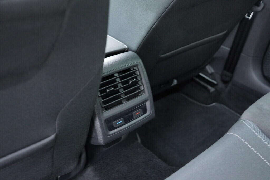 OV190V09031_34.webp_GOLF Style  eTSI 1.5 TSI 110 kW automat