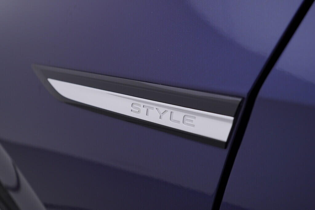 OV190V09031_40.webp_GOLF Style  eTSI 1.5 TSI 110 kW automat