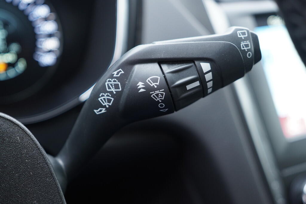 OV190V09032_24.webp_MONDEO Titanium 2.0  110 kW manuál