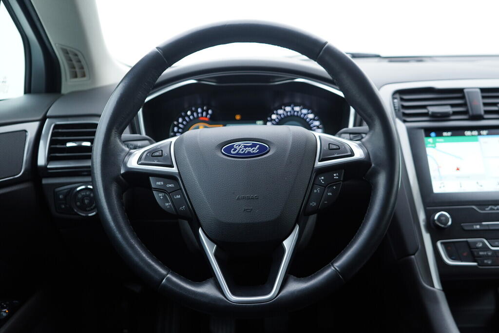 OV190V09032_26.webp_MONDEO Titanium 2.0  110 kW manuál