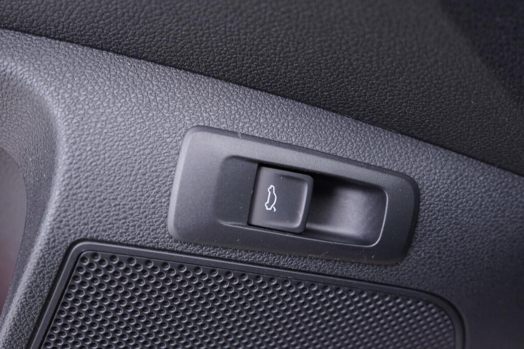 OV190V09034_21.webp_KAROQ Selection 1.5 TSI 110 kW automat, DPH