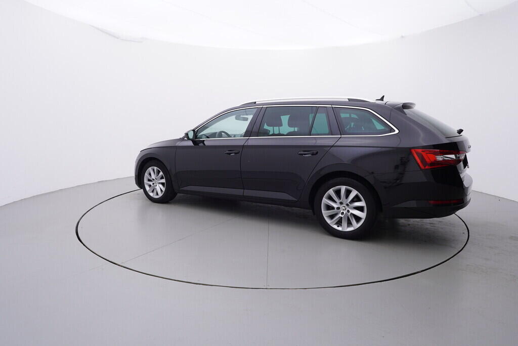 OV190V09036_12.webp_SUPERB Style Plus 2.0 TDI 110 kW automat