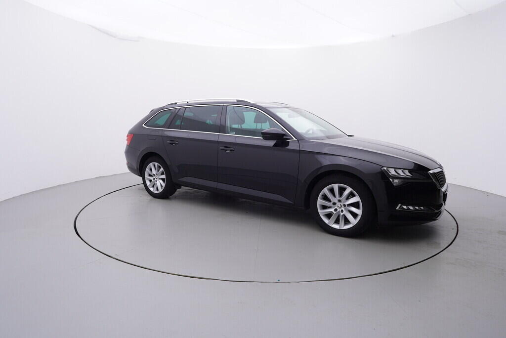 OV190V09036_16.webp_SUPERB Style Plus 2.0 TDI 110 kW automat