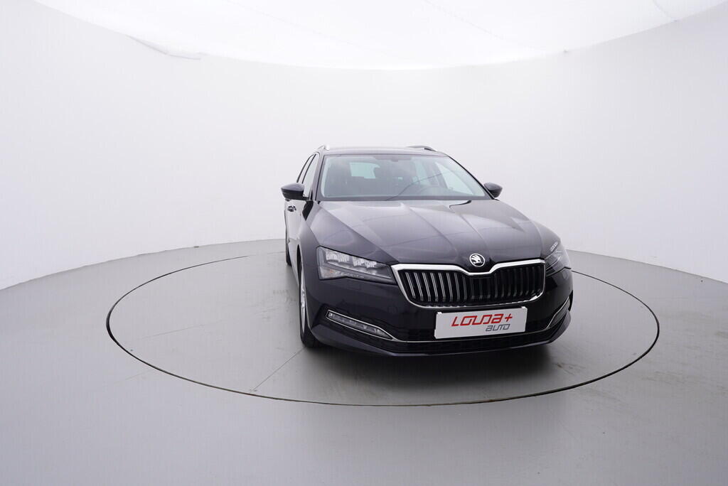 OV190V09036_17.webp_SUPERB Style Plus 2.0 TDI 110 kW automat