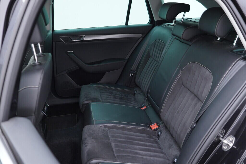 OV190V09036_43.webp_SUPERB Style Plus 2.0 TDI 110 kW automat