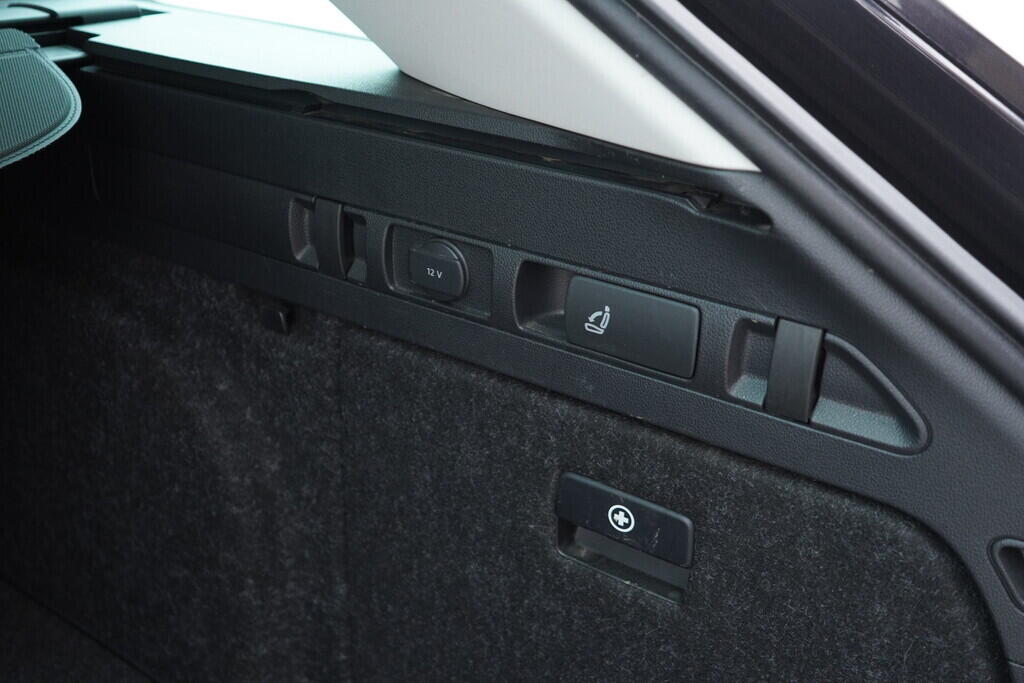 OV190V09036_45.webp_SUPERB Style Plus 2.0 TDI 110 kW automat