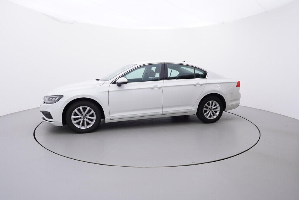 OV190V09040_11.webp_PASSAT Business 1.5 TSI 110 kW manuál, DPH