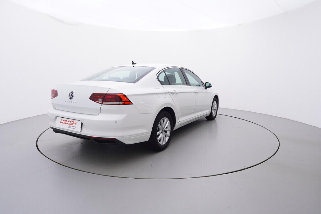 OV190V09040_14.webp_PASSAT Business 1.5 TSI 110 kW manuál, DPH