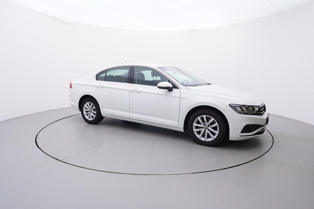 OV190V09040_16.webp_PASSAT Business 1.5 TSI 110 kW manuál, DPH