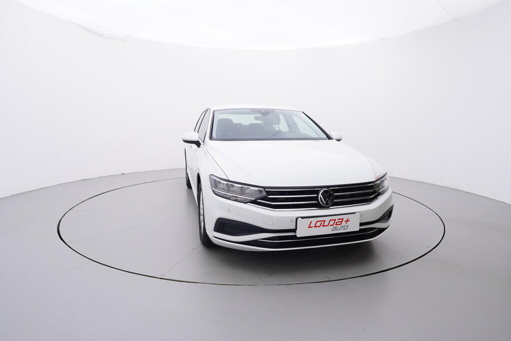OV190V09040_17.webp_PASSAT Business 1.5 TSI 110 kW manuál, DPH