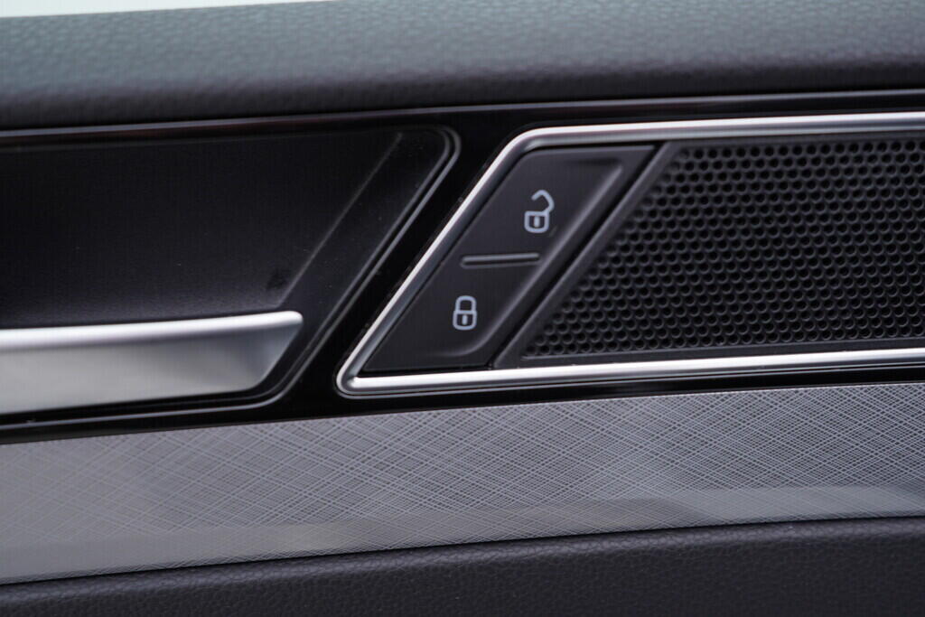 OV190V09040_22.webp_PASSAT Business 1.5 TSI 110 kW manuál, DPH
