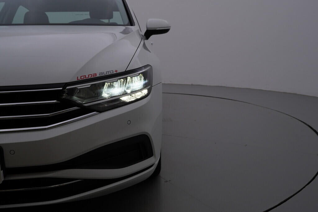 OV190V09040_44.webp_PASSAT Business 1.5 TSI 110 kW manuál, DPH